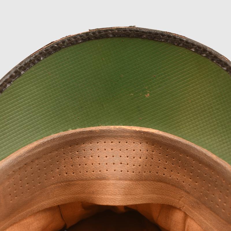 GERMAN WWII LUFTWAFFE SIGNALS VISOR CAP.