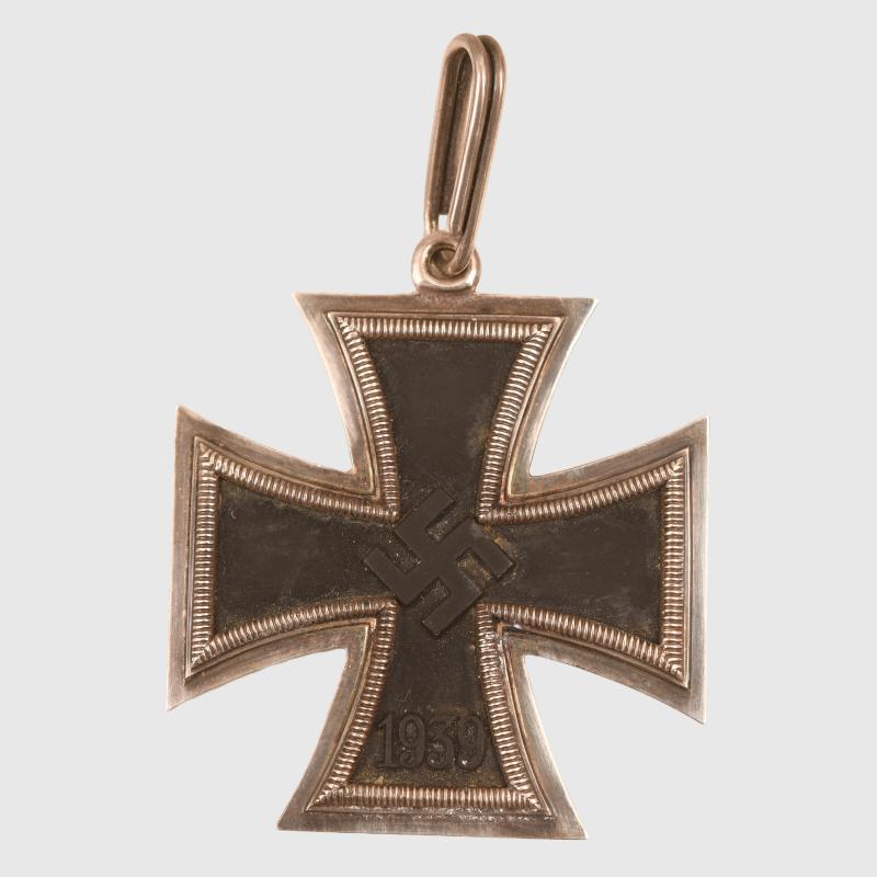 GERMAN WWII KNIGHT’S CROSS OF THE IRON CROSS.