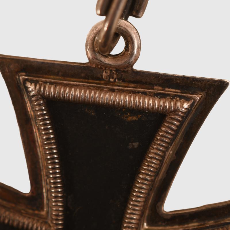 GERMAN WWII KNIGHT’S CROSS OF THE IRON CROSS.