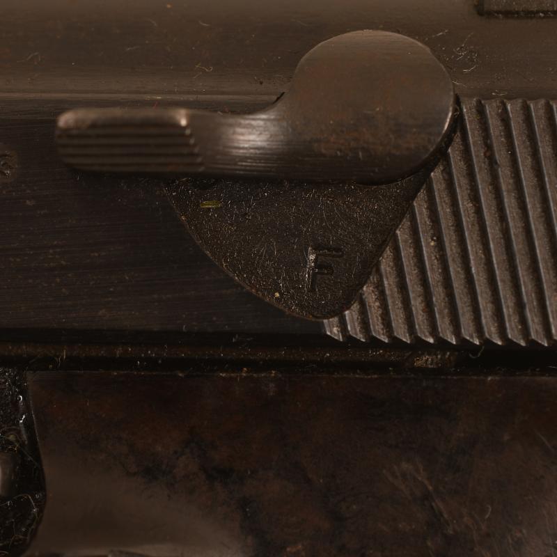 GERMAN WWII WALTHER P38 SEMI AUTOMATIC PISTOL, DE-ACTIVATED.