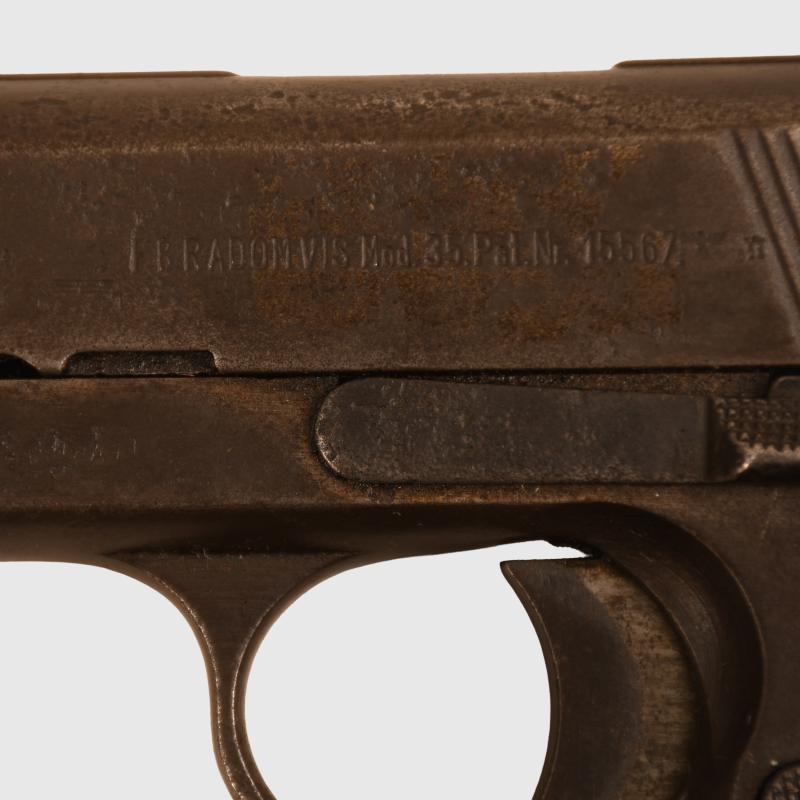 GERMAN POLISH WWII RADOM SEMI AUTOMATIC PISTOL.
