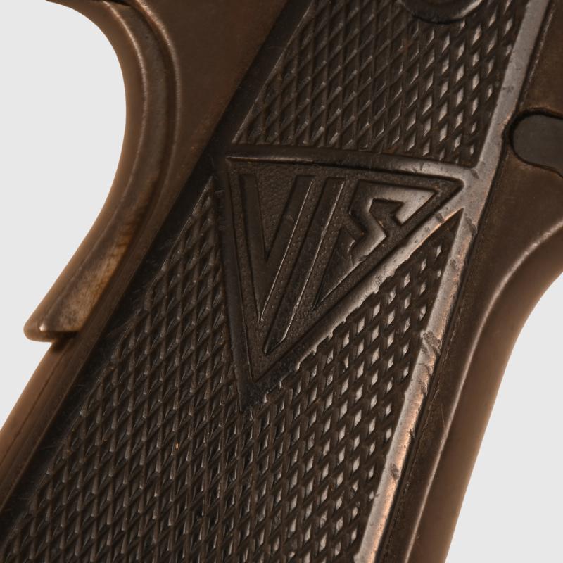 GERMAN POLISH WWII RADOM SEMI AUTOMATIC PISTOL.