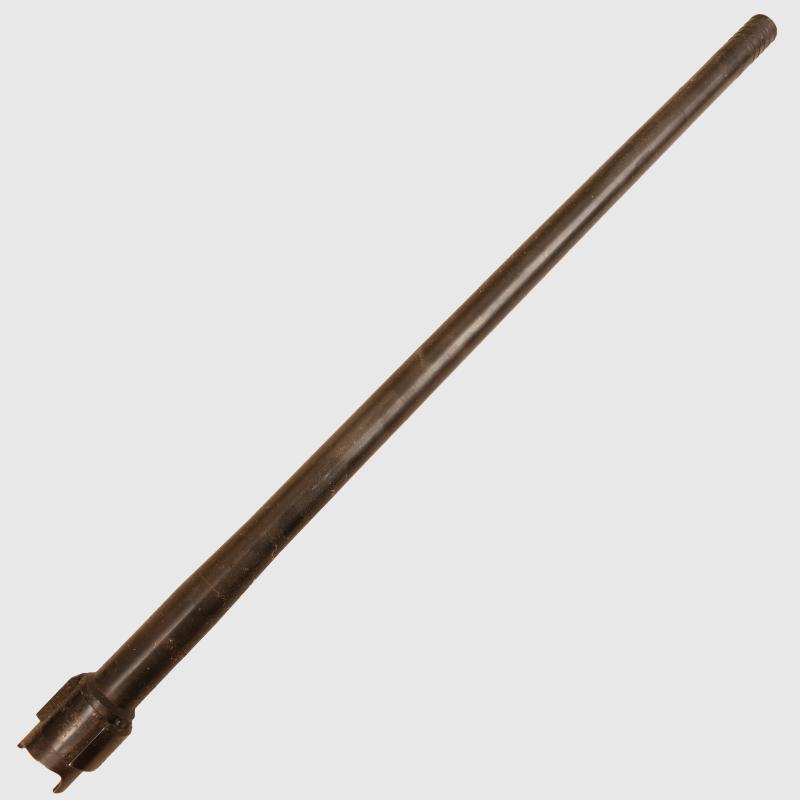 GERMAN WWII MG34 DE-ACTIVATED BARREL IN AN MG34/42 CARRYING CASE.