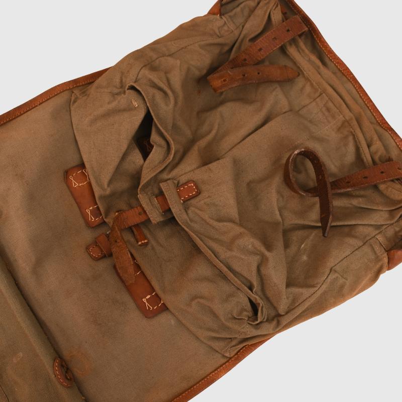 GERMAN WWII CANVAS SOLDIER’S BACK PACK.