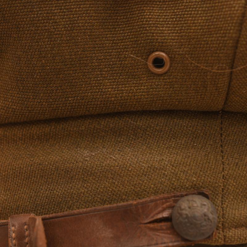 BRITISH WWII WILTSHIRE REGIMENT OFFICERS VISOR CAP.