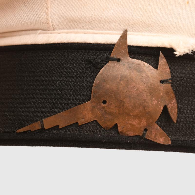 GERMAN WWII KRIEGSMARINE WHITE TOP SUBMARINERS NCO VISOR CAP.
