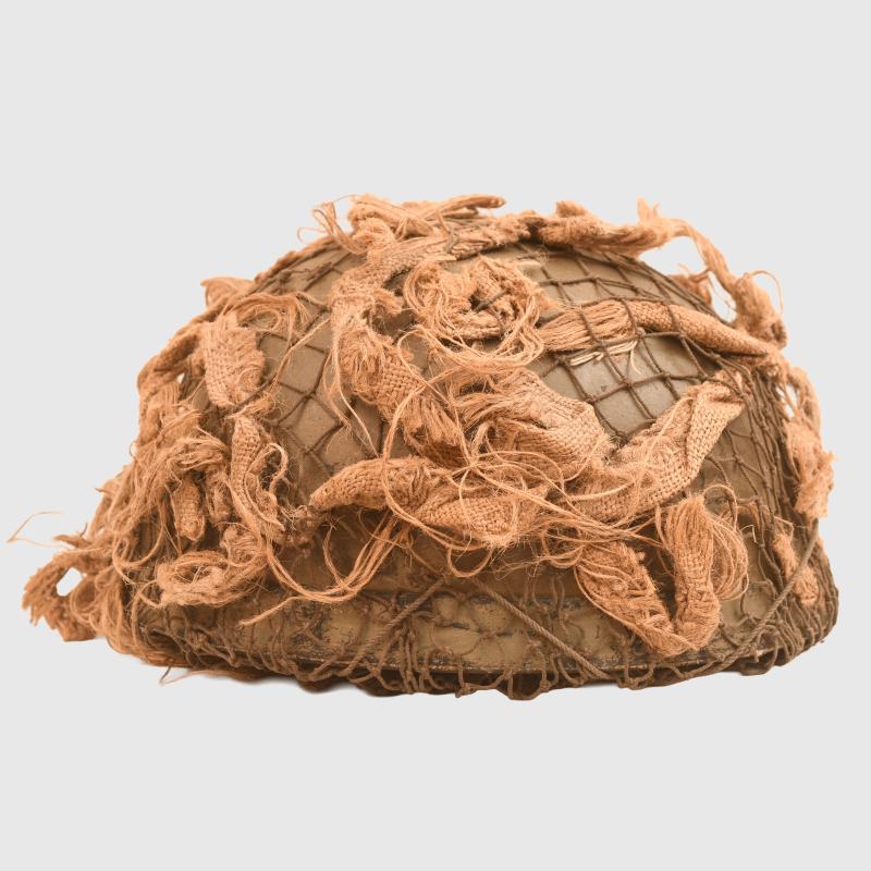 BRITISH WWII PARATROOPER HELMET.
