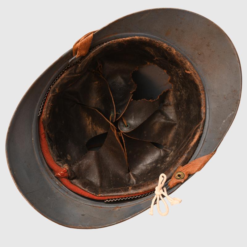 FRENCH WWI ARTILLERY ADRIAN HELMET.