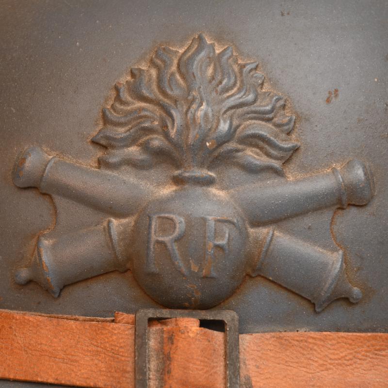 FRENCH WWI ARTILLERY ADRIAN HELMET.