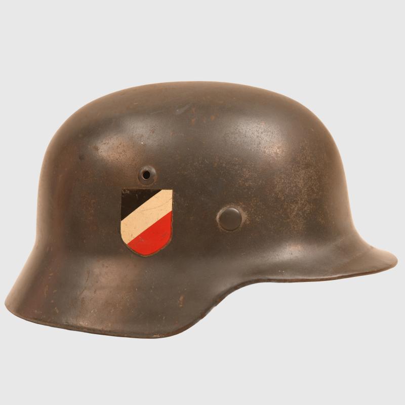 GERMAN WWII LUFTWAFFE M.35 EARLY DECAL COMBAT HELMET.