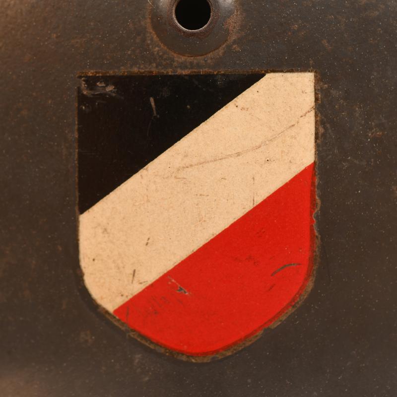 GERMAN WWII LUFTWAFFE M.35 EARLY DECAL COMBAT HELMET.
