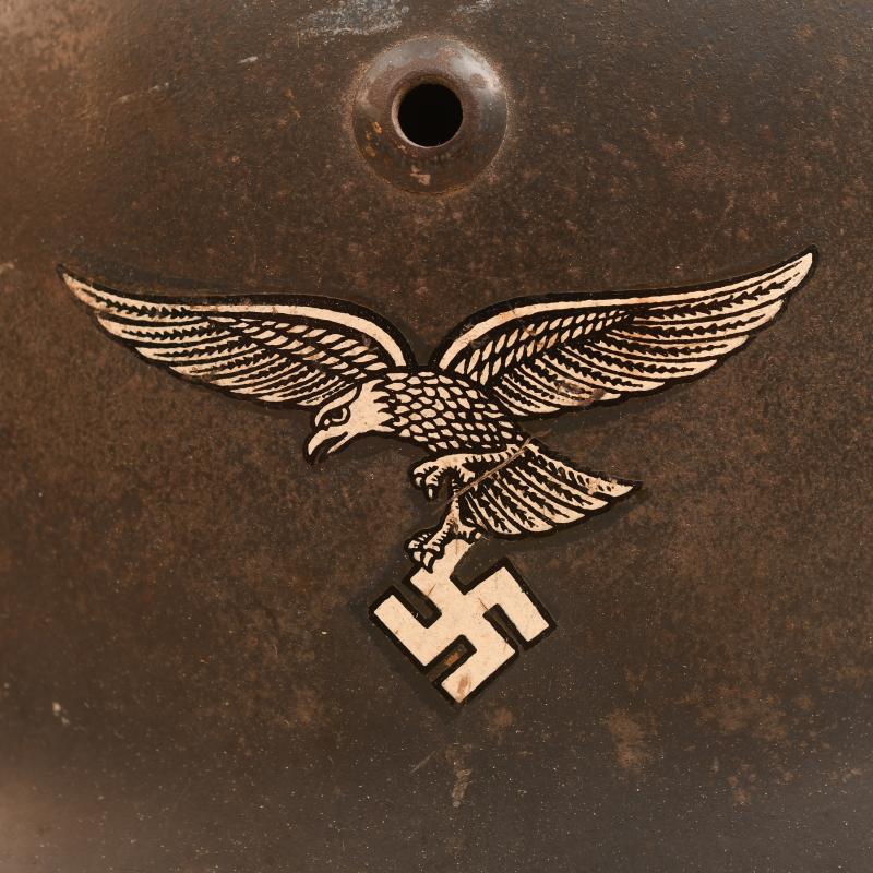 GERMAN WWII LUFTWAFFE M.35 EARLY DECAL COMBAT HELMET.