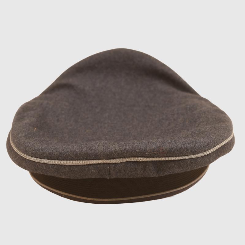 GERMAN WWII LUFTWAFFE OFFICERS VISOR CAP.