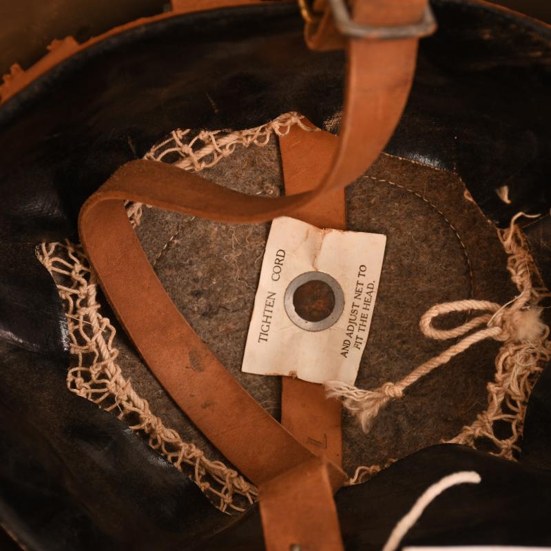US WWI BRODIE PATTERN TRENCH HELMET.