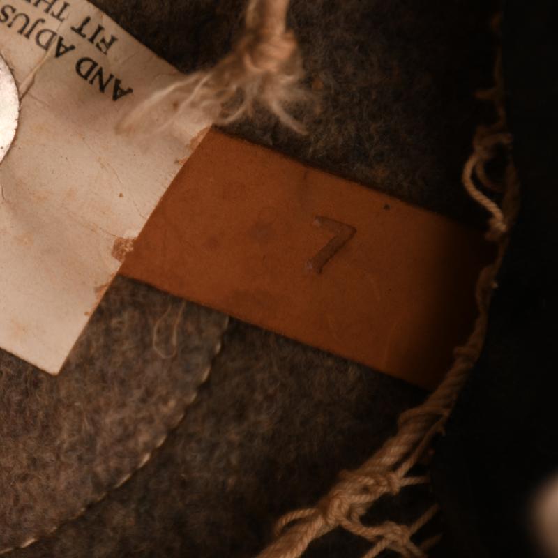 US WWI BRODIE PATTERN TRENCH HELMET.