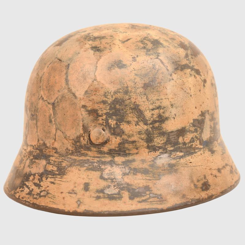 GERMAN WWII TROPICAL M.40 LUFTWAFFE SINGLE DECAL COMBAT HELMET.