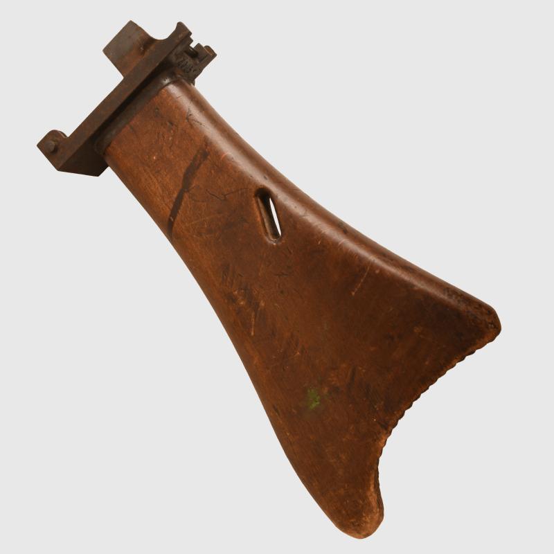 GERMAN WWI MG08/15 WOODEN STOCK AND METAL ATTACHMENT.