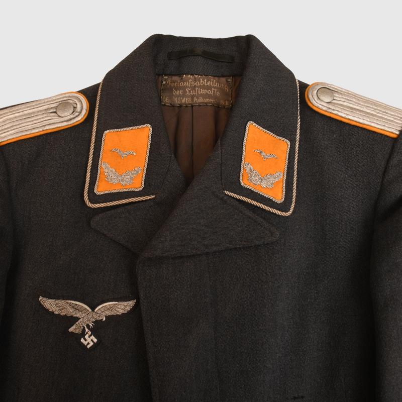 GERMAN WWII LUFTWAFFE FLYING OFFICERS BLOUSE.