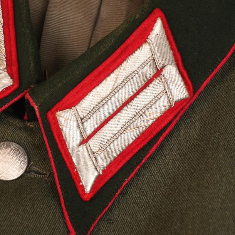 GERMAN WWII ARMY VETERINANY PIPED SERVICE TUNIC AND BREECHES.