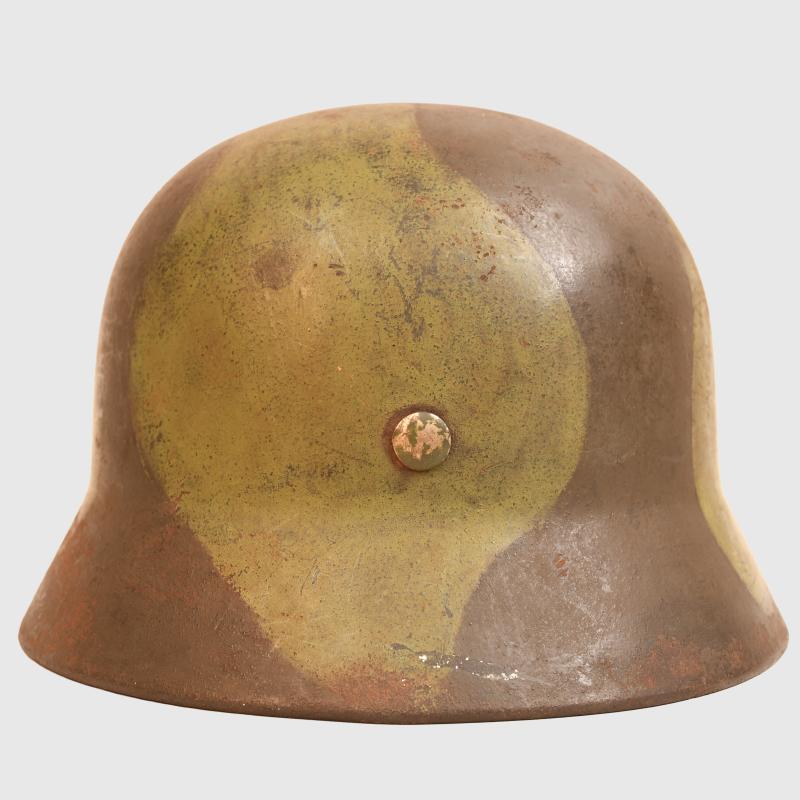 GERMAN WWII ARMY M35 CAMOUFLAGE HELMET.