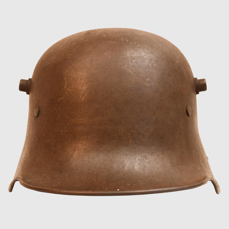GERMAN WWI M.16 TRENCH HELMET WITH LINER AND ORIGINAL CHINSTRAP.