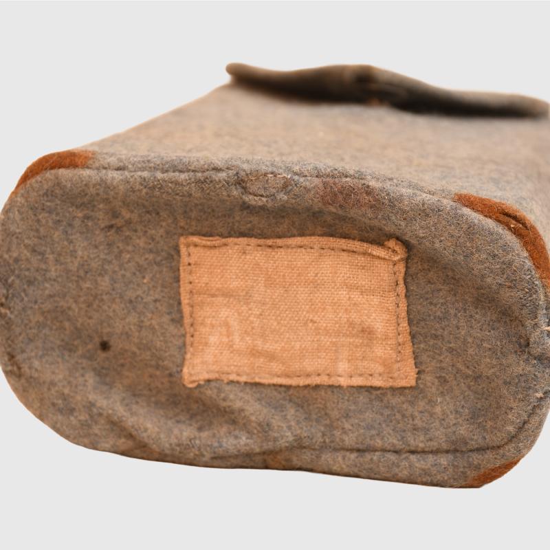 FRENCH WWI M2 GAS MASK TIN AND COVER.
