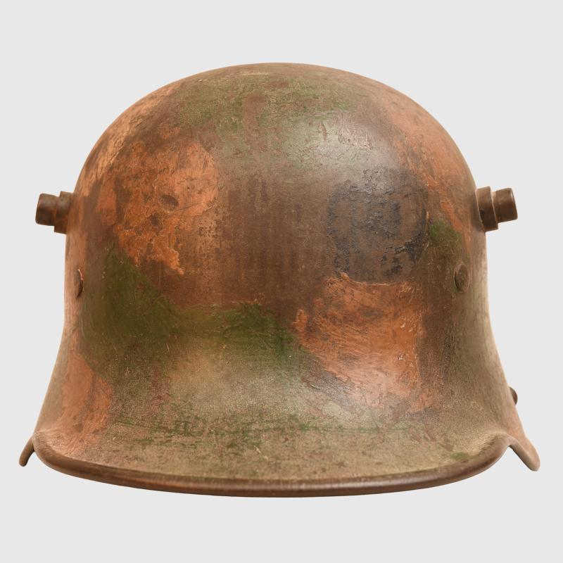 GERMAN WWI UNUSUAL CAMOUFLAGE TRENCH HELMET. SHELL SIZE SI62.