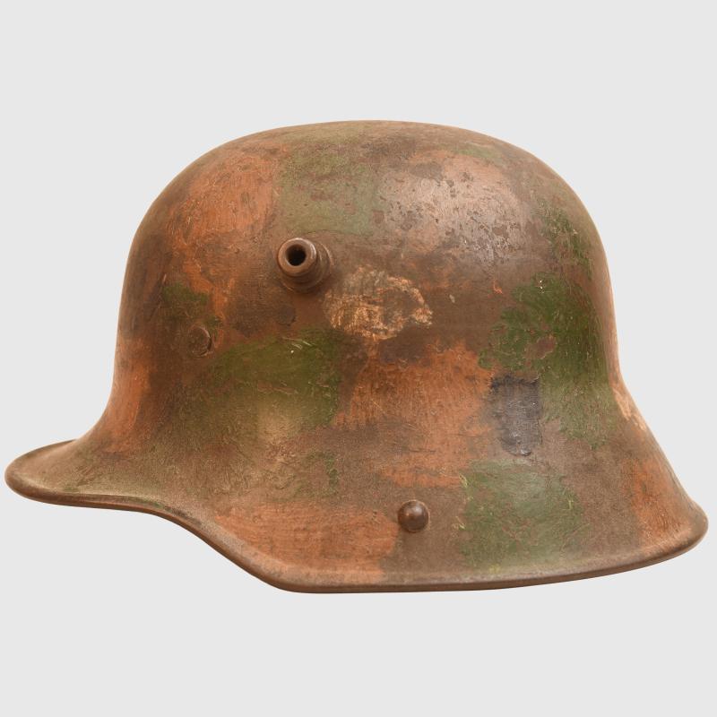 GERMAN WWI UNUSUAL CAMOUFLAGE TRENCH HELMET. SHELL SIZE SI62.