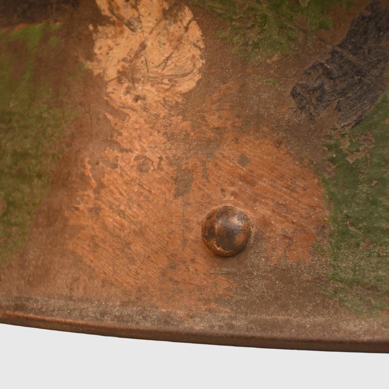 GERMAN WWI UNUSUAL CAMOUFLAGE TRENCH HELMET. SHELL SIZE SI62.
