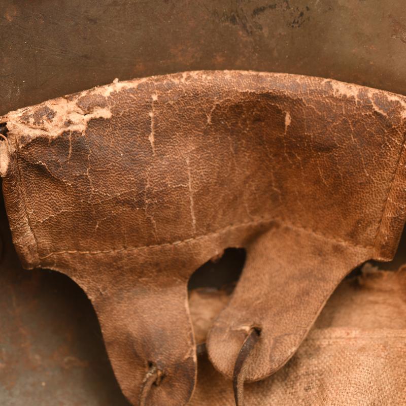 GERMAN WWI UNUSUAL CAMOUFLAGE TRENCH HELMET. SHELL SIZE SI62.