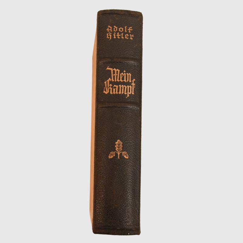 GERMAN WWII SS ALLGEMEINE PRESENTATION MEIN KAMPF AND ACCOMPANYING PRESENTATION CARD BOX.