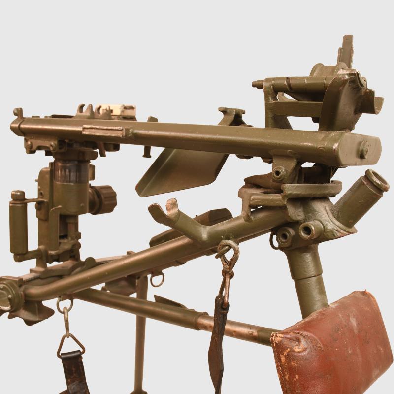 GERMAN WWII MG34 LAFETTE TRIPOD MOUNT.