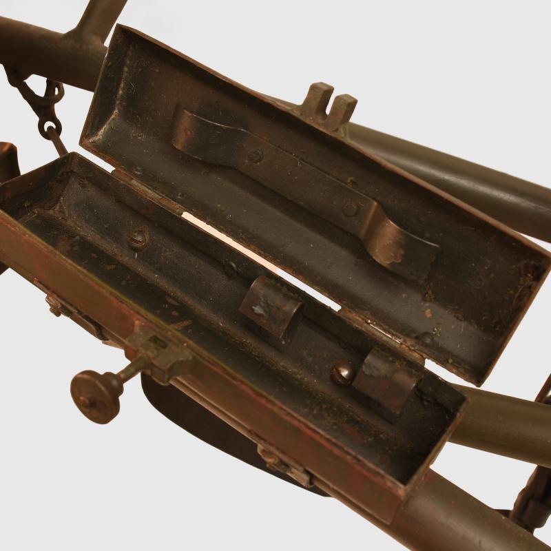 GERMAN WWII MG34 LAFETTE TRIPOD MOUNT.